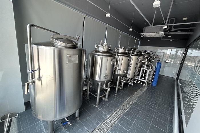 精釀<a href=http://m.zgvsh.cn/ target=_blank class=infotextkey>啤酒設(shè)備</a>-山東天泰啤酒設(shè)備