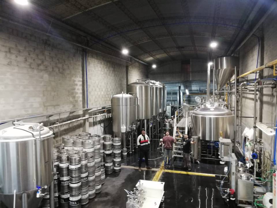 精釀啤酒設(shè)備多少錢？